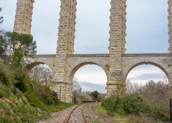 Bouches du Rhône, France, Provence Alpes Cote d'Azur, Roquefavour, Ventabren