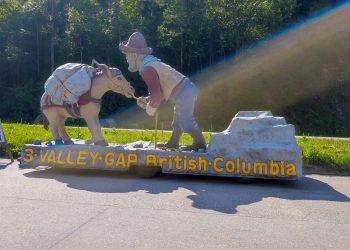 Three Valley Gap